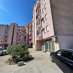 Apartman Lazar *