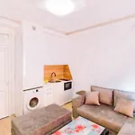 Lazar Apartman