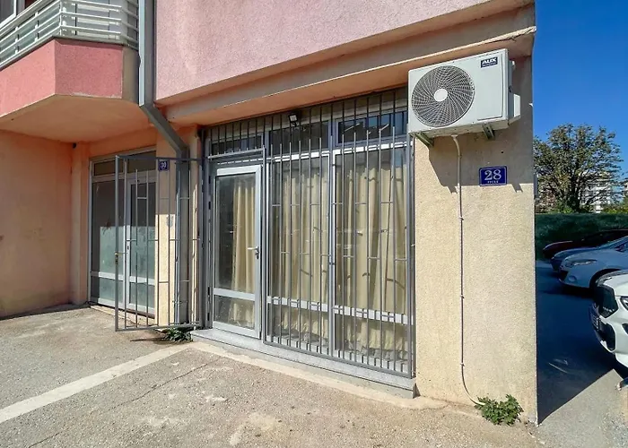 Lazar * トレビニエ