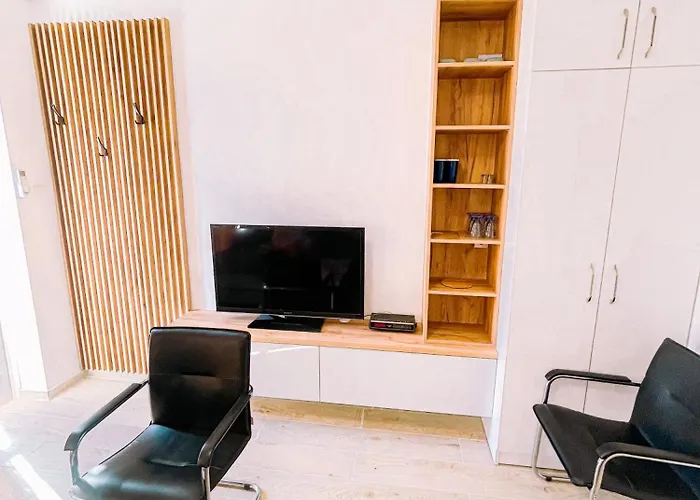 Lazar アパート *