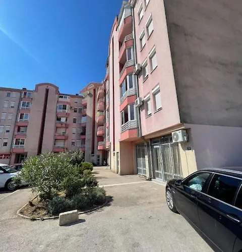 アパート Lazar *